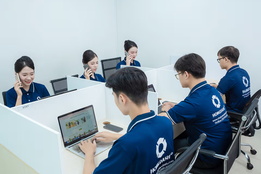 Đội ngũ nhân sự HomeDash đoàn kết, chuyên nghiệp và tận tâm đồng hành cùng khách hàng trên toàn quốc